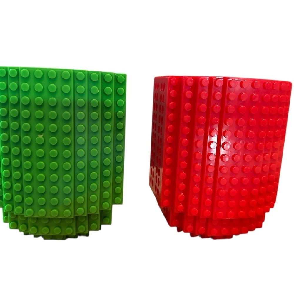 Set of 2 LEGO Build-On Red/Green Mugs 12oz BPA Free Plastic Building Blocks Cups - Picture 3 of 6